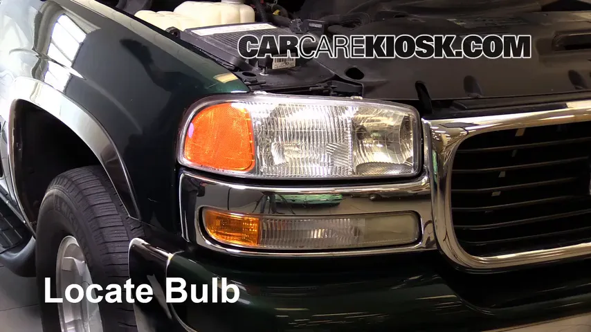 2004 GMC Yukon SLT 5.3L V8 Lights Highbeam (replace bulb)